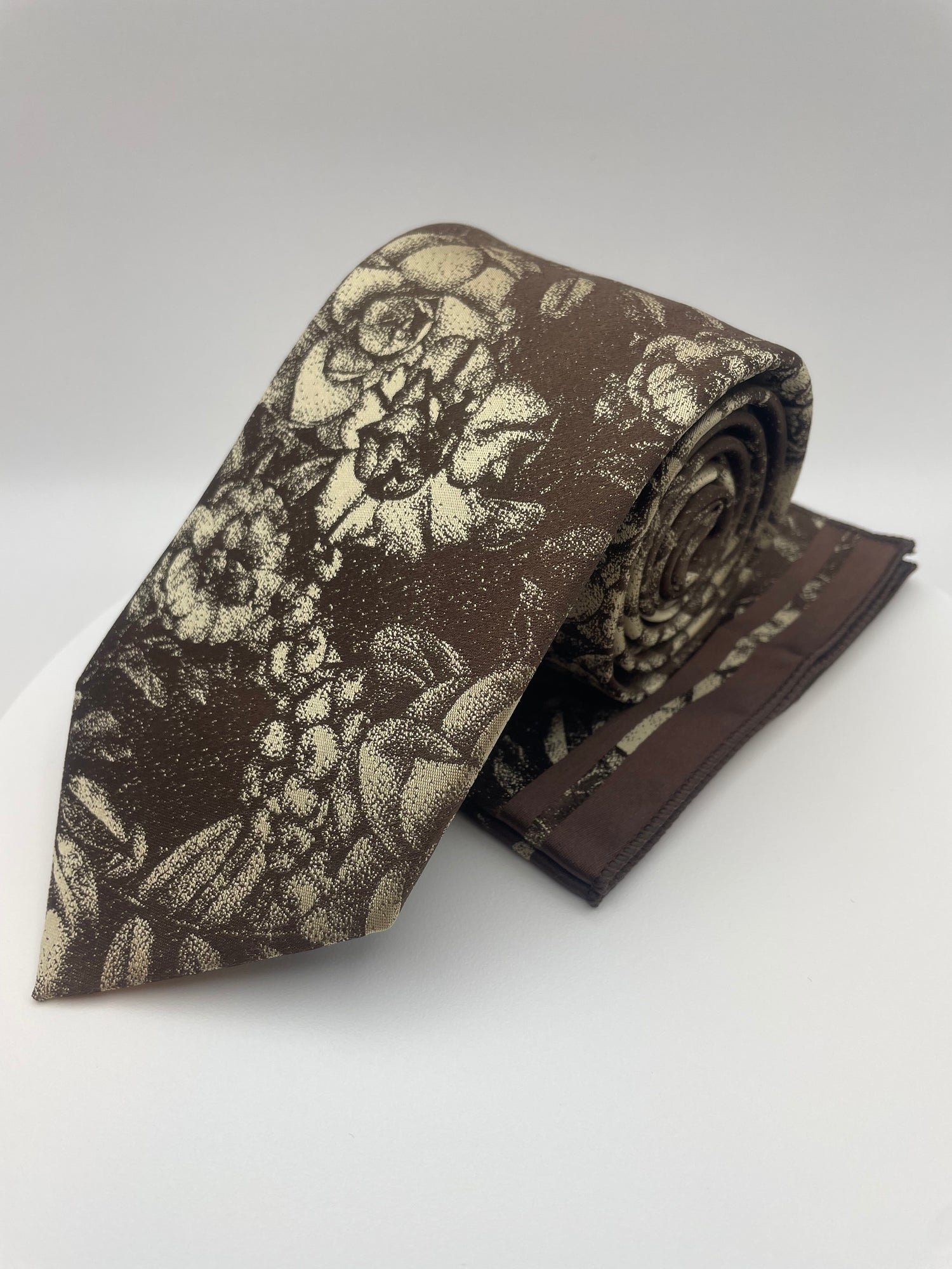 Donker Bruin Beige Bloemen - Stropdas en Pochet - Model SP1011